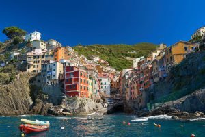 casas coloradas en cinque terre