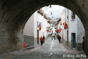 calle la ronda in quito