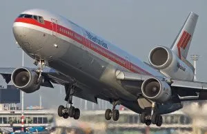 martinair md11 flying airplane